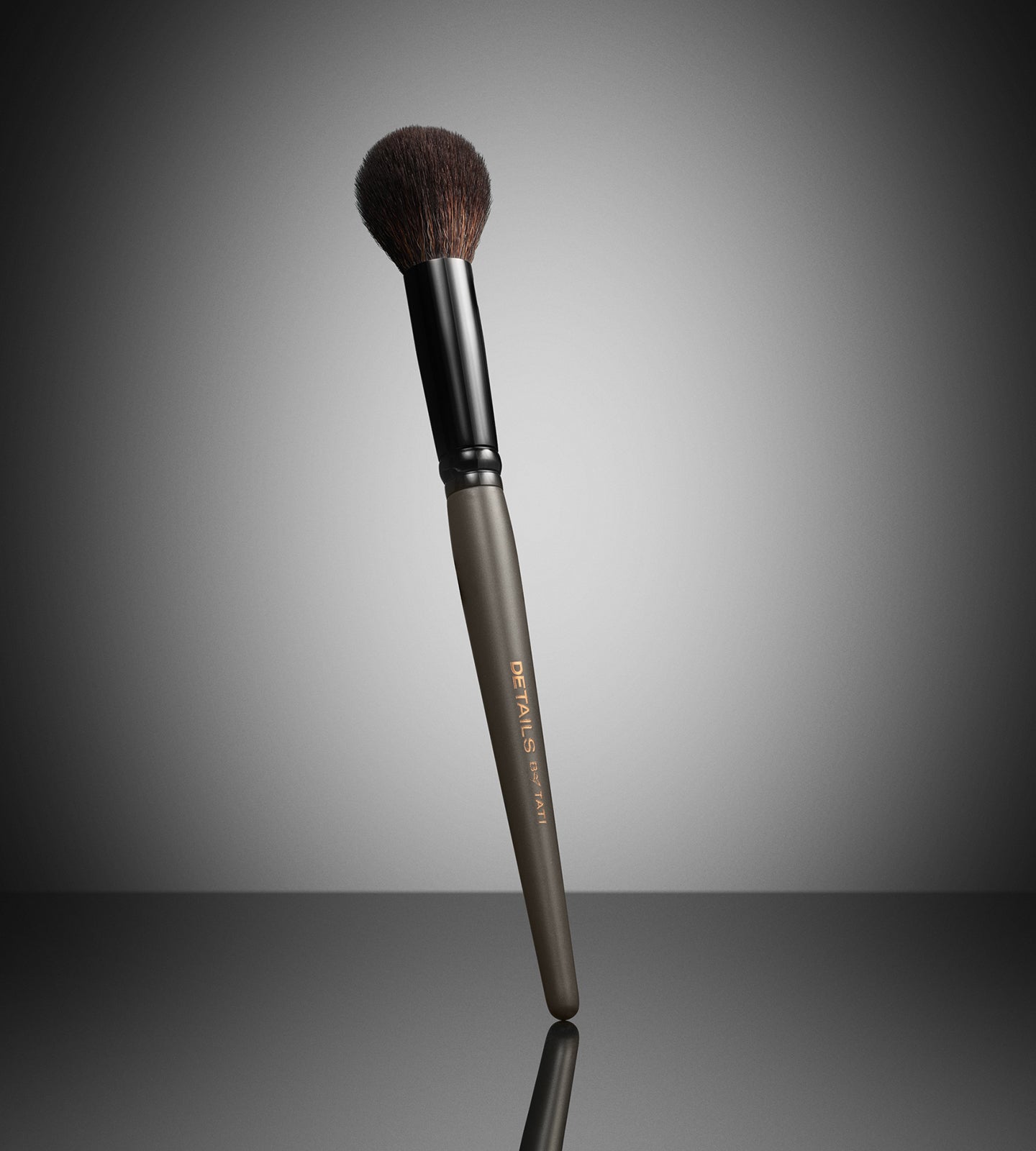 ES-3 Focused Face Brush