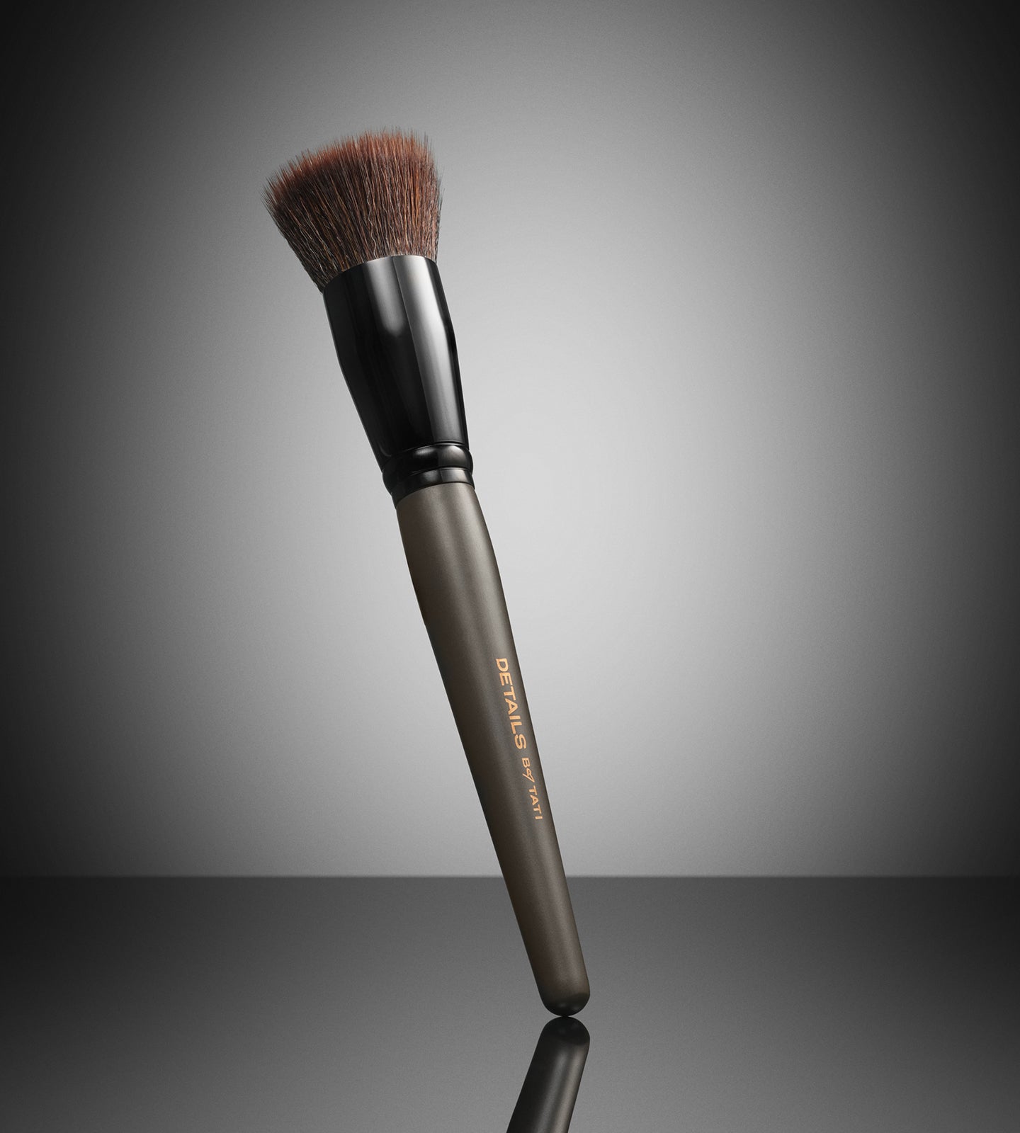 SP-1 Expert Foundation Brush